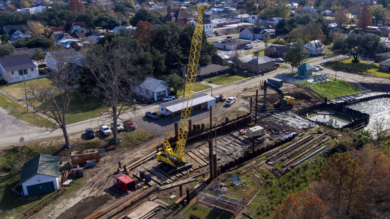 'Extremely, extremely loud': Pile-driving for Bayou Lafourche pumps raises frustrations
